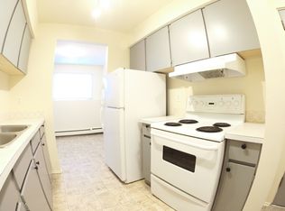 5604 50th Ave #303, Innisfail, AB T4G1B5