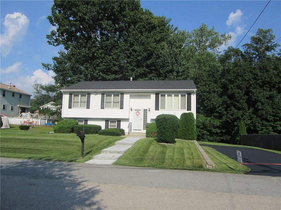 1st image of 16 Ann Dr
