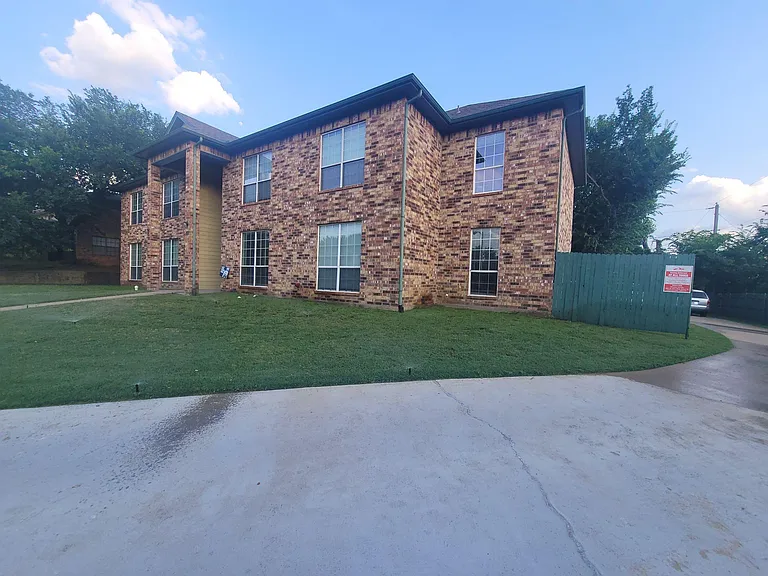 813 Betty Ct #A — Photo 1