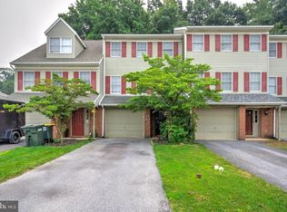 433 Crosswinds Dr, Lititz, PA 17543