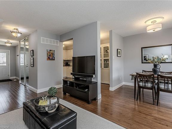 5th image of 660 Oxford Rd #53