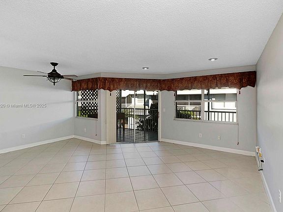 4th image of 2608 SE 20th Ct #204-A