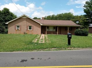 8249 Snake Creek Rd, Hillsville, VA 24343
