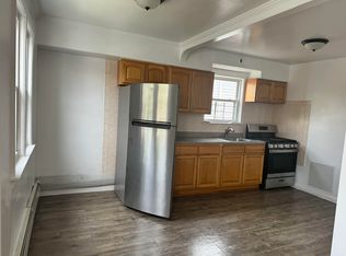 22-39 48th St #2, Astoria, NY 11105