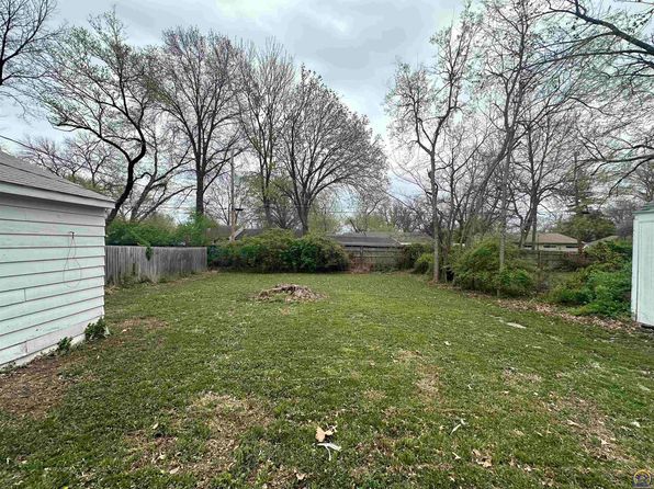 2232 SW Plass Ave, Topeka, KS 66611