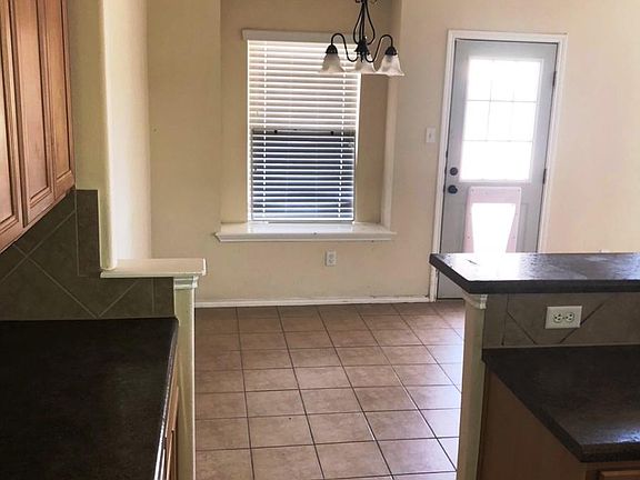4th image of 2203 Griffin Dr