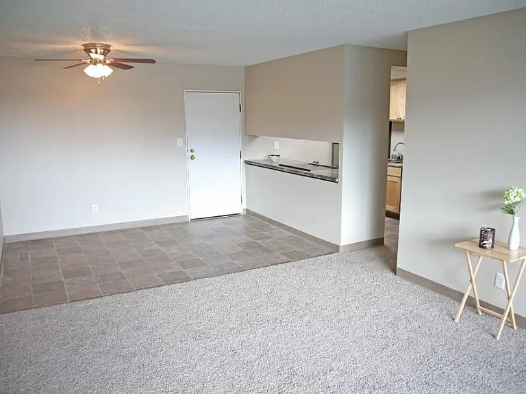 Oakwood Apartments — Photo 13