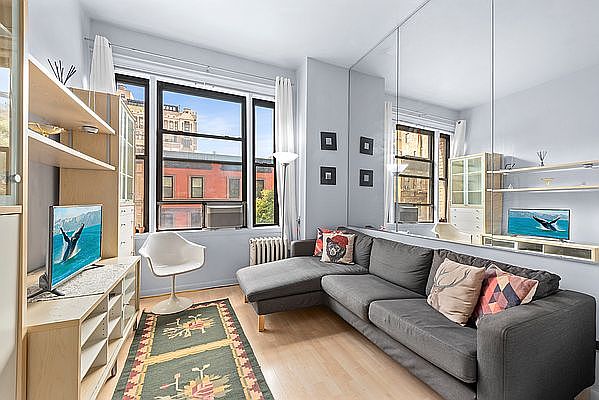 1st image of 140 W 69th St APT 46C