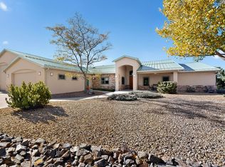 33 Western Trail Dr, Tijeras, NM 87059