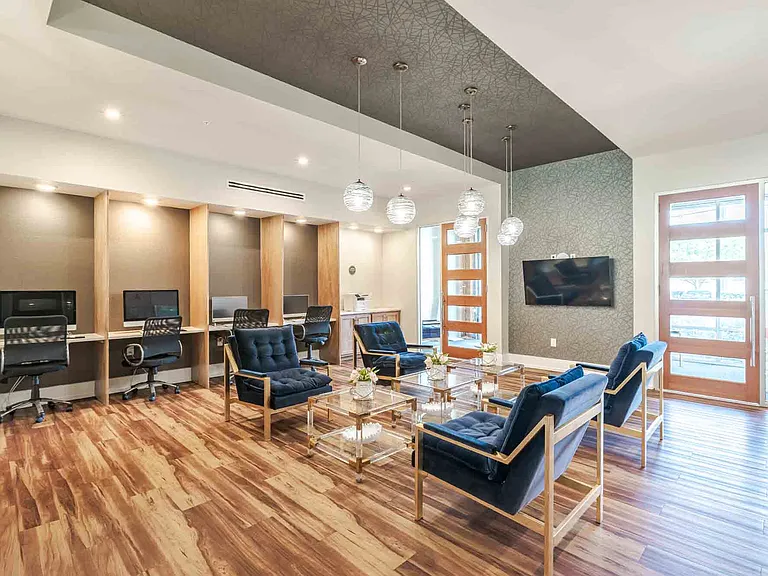Solstice Apartments — Photo 18