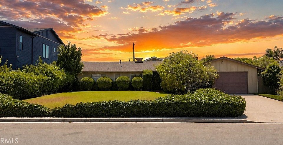 1st image of 426 El Modena Ave