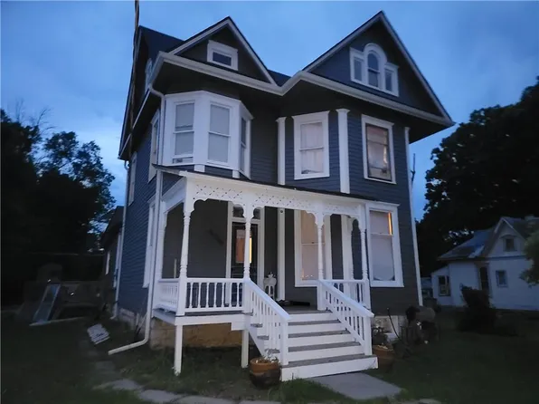 406 E 4th St, Wellsville, KS 66092