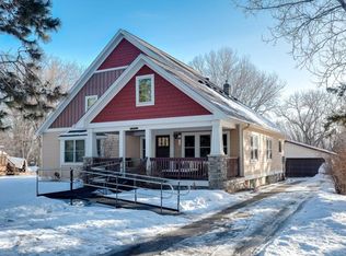 1615 Geneva Ave N, Oakdale, MN 55128