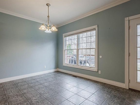 5th image of 3753 Haywood Ct