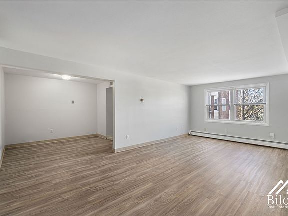 5th image of 264 Fruit Hill Ave #9