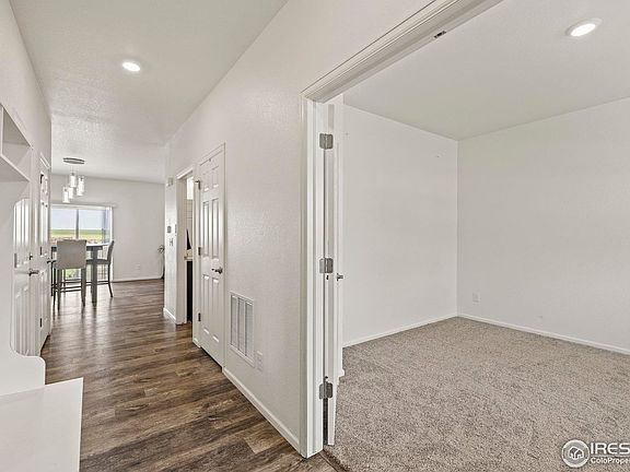4th image of 147 Hidden Lake Dr