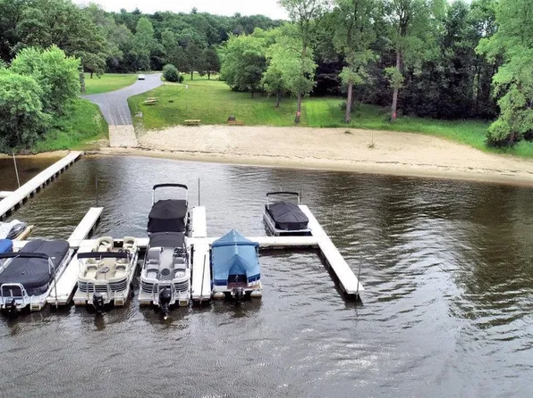 Bldg 18 3-4 Greenway Crossing PV #3-4, Wisconsin Dells, WI 53965