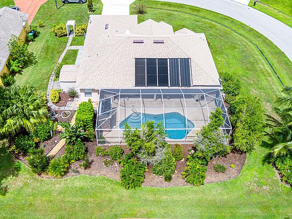 4th image of 1612 SW Penrose Avenue