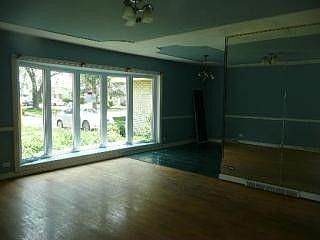 1st image of 300 Dover Dr