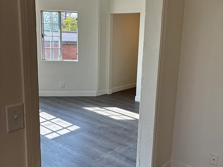 5928 N Orangecrest Ave — Photo 33