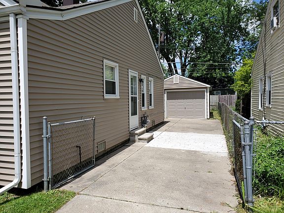 4th image of 2205 Guthrie Ave