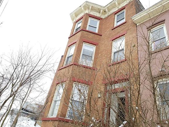 2nd image of 111 Johnston St