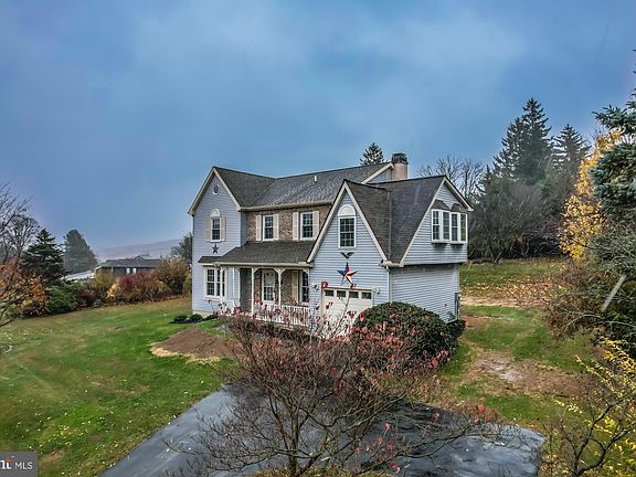 2nd image of 390 5th Ave