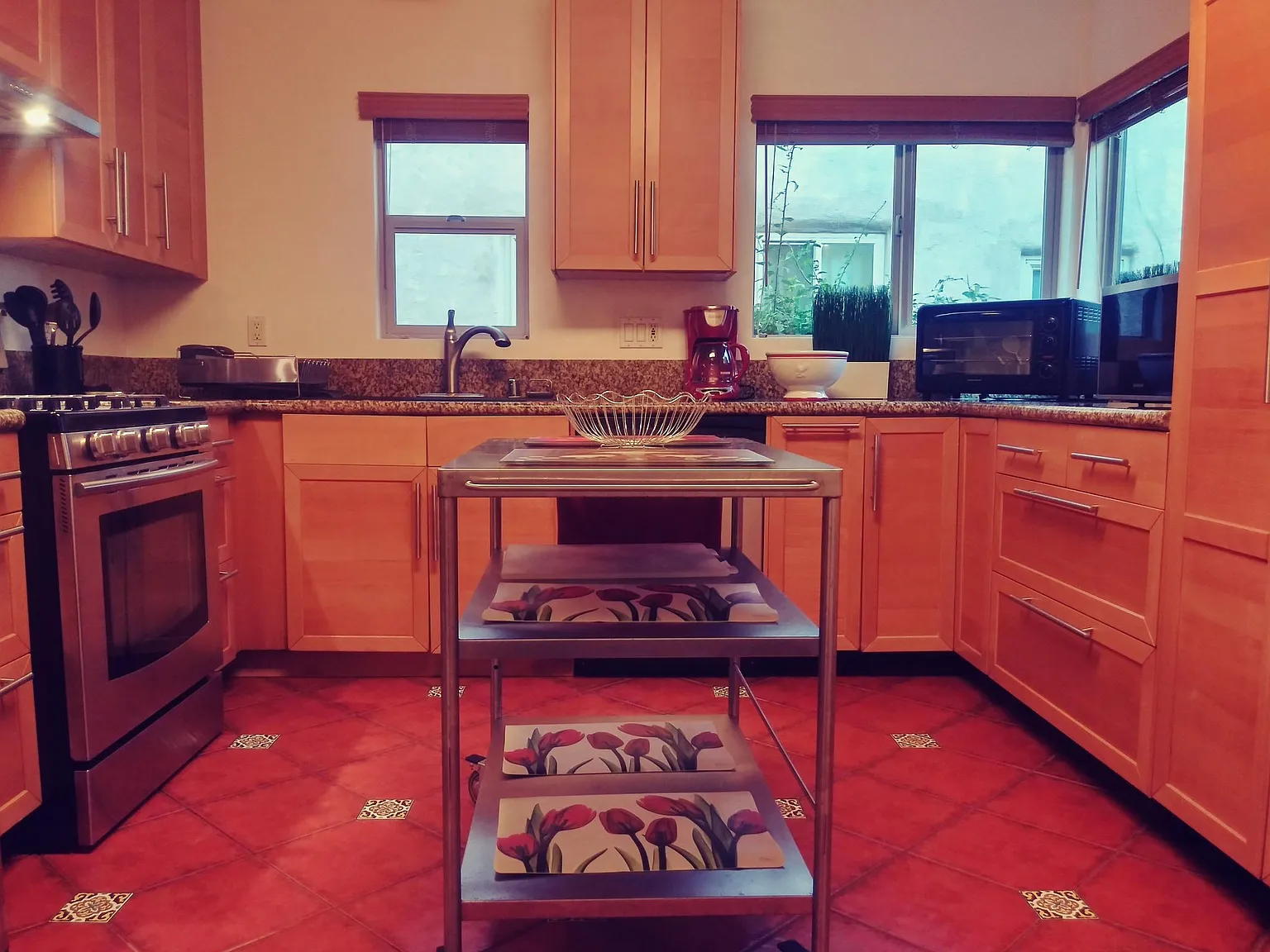 4 bed, 1814 sqft, $6,500 — Photo 2
