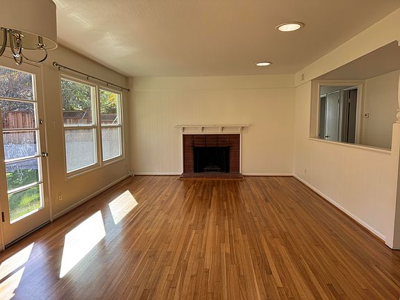 2nd image of 726 Arbol Verde St