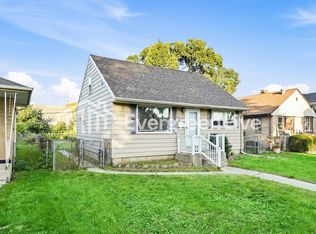 5647 N 67th St, Milwaukee, WI 53218