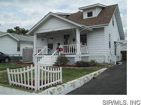 1st image of 457 N 1st St