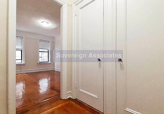 4th image of 21 Magaw Pl APT 2E