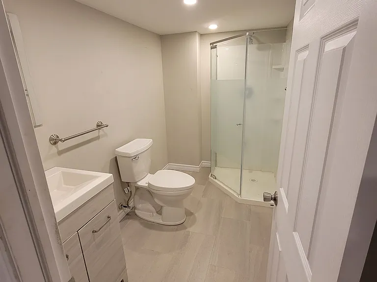 496 Horner Ave #L4 — Photo 10