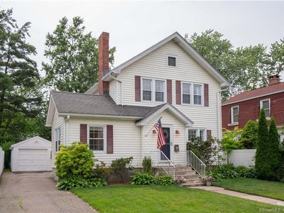 105 Arundel Ave, West Hartford, CT, 06107