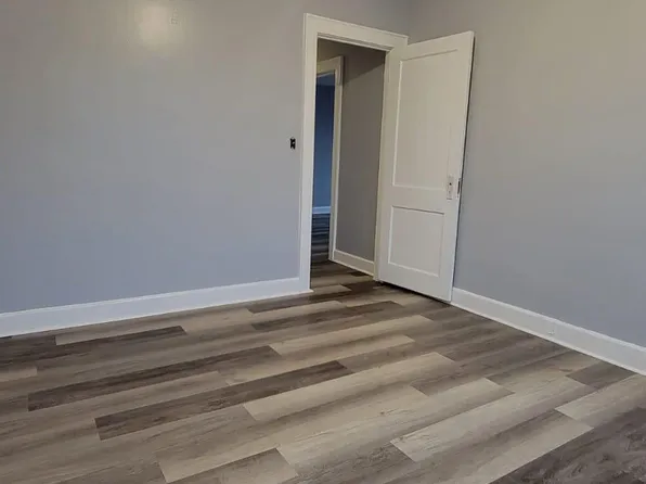 891 Dixwell Ave #2, Hamden, CT 06514