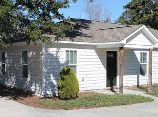 300 Williams Store Rd #A, Hampstead, NC 28443