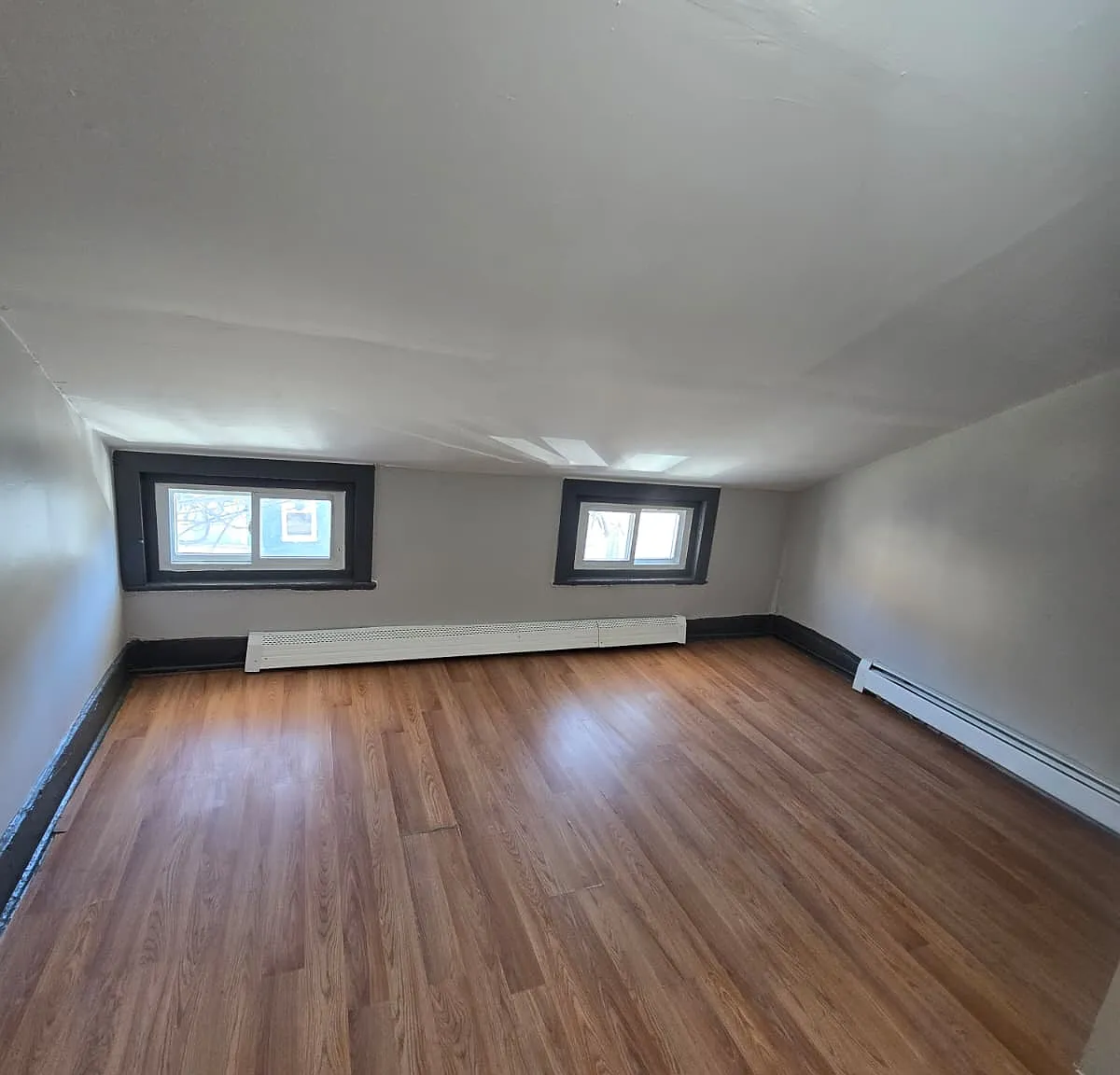 3 bed, $2,250 — Photo 2
