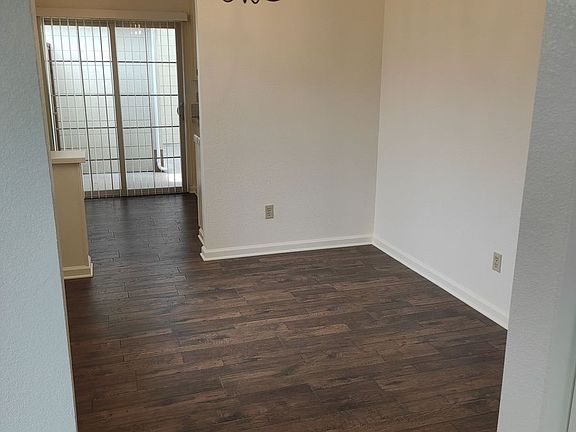 3rd image of 1025 Highlander Dr