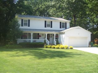 8330 Paddock Ct, Mentor, OH 44060