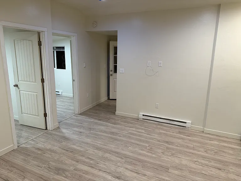 2707 W Wymer St #B — Photo 3