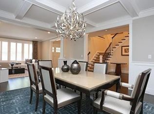 15 Kenilworth Cir, Wellesley, MA 02482