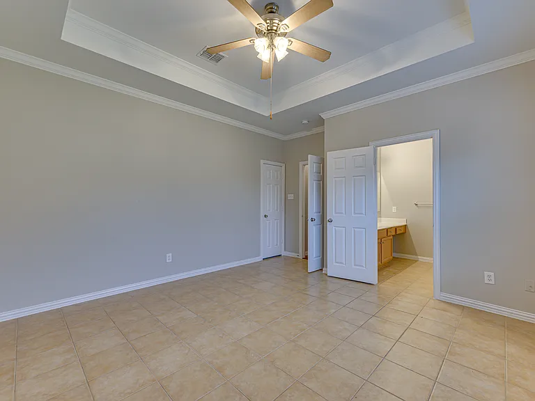 102 Paloma Cir — Photo 30