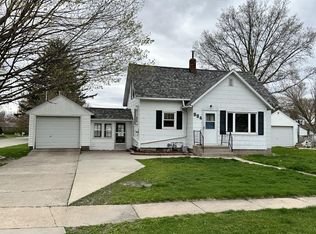 554 4th St, Jesup, IA 50648