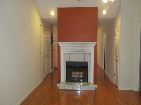 3rd image of 107 Petty Ln