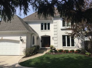 210 Middaugh Rd, Clarendon Hills, IL 60514