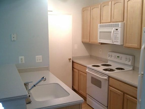 4th image of 12154 Penderview Ter APT 1222