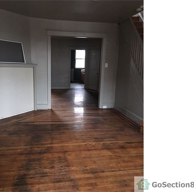 1st image of 182 W Albanus St
