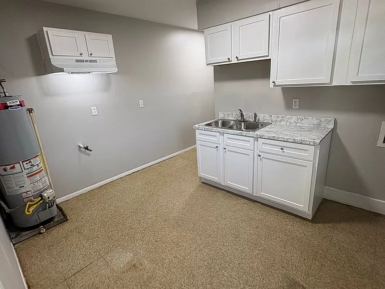 1463 Boxwood St — Photo 5