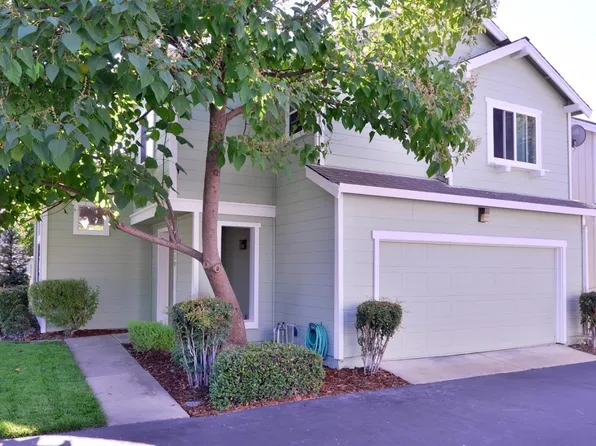 6358 Laguna Mirage Ln, Elk Grove, CA 95758