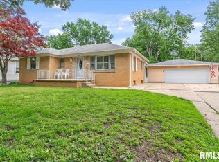 2424 Holmes Ave, Springfield, IL 62704